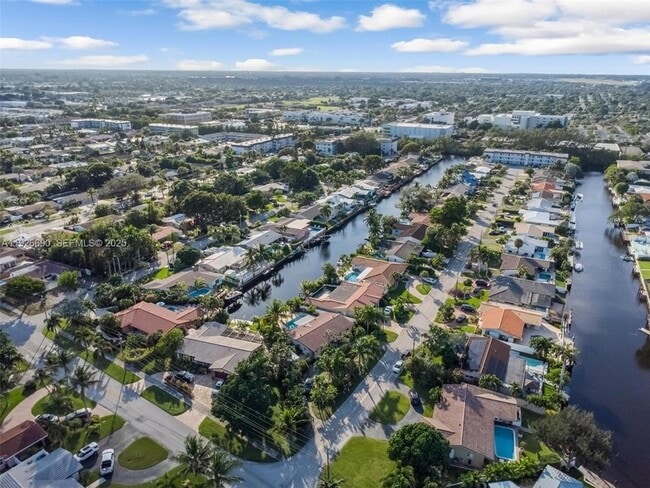 Building Photo - 1478 NE 57th St