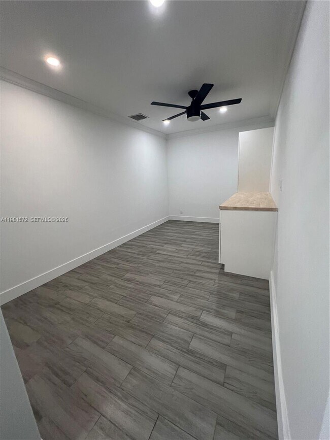 Building Photo - 140 Pocatella St