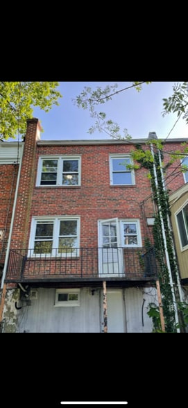 Building Photo - 832 St Dunstans Rd
