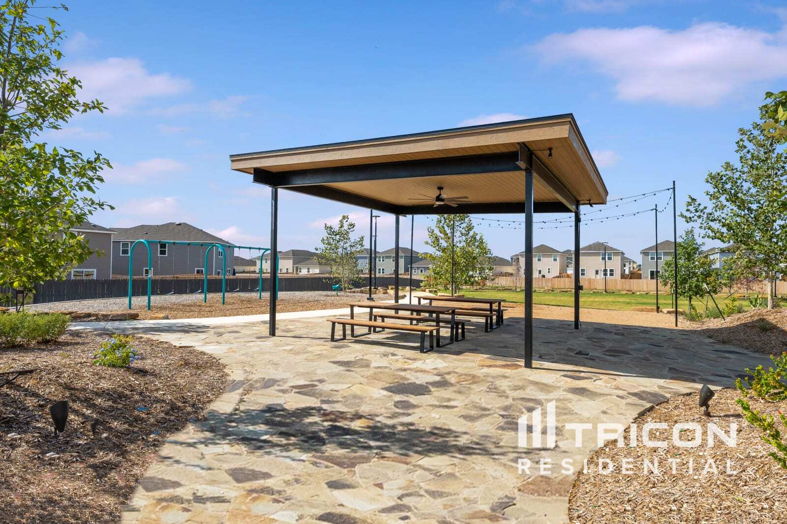 Building Photo - 14633 Maple Ter