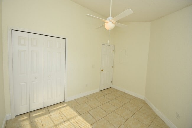 Building Photo - 42 Coral Reef Ct N