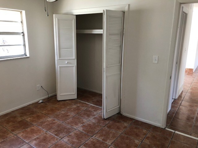 Building Photo - 3754 Desoto Ave