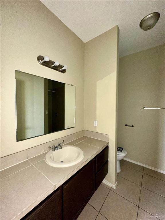 Building Photo - 17 Miroslava Ave