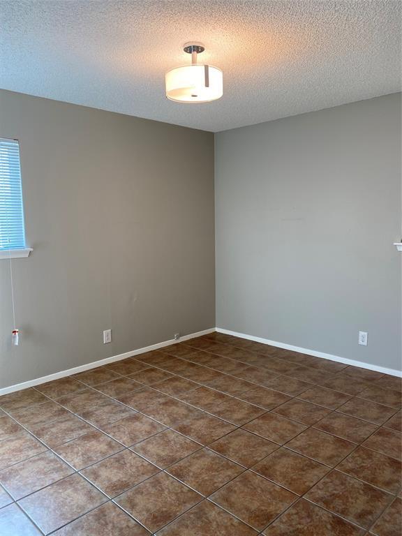 Building Photo - 3419 Willowrun Dr