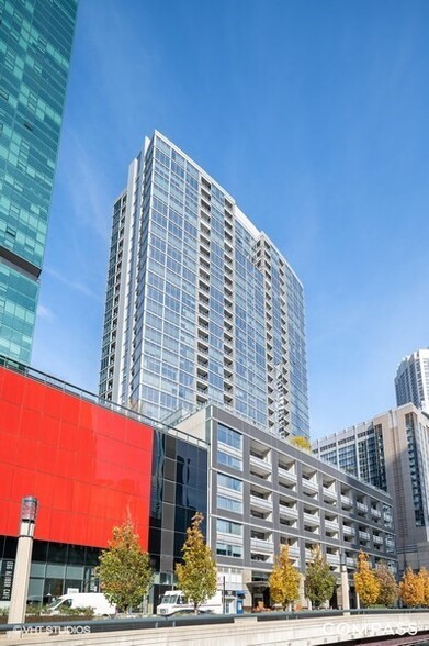 Building Photo - 240 E Illinois St