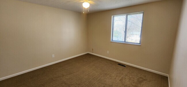 Building Photo - Oldham County Beauty!  Completely Renovated!  ALL NEWer Appliances!  ALL NEWer Flooring & Paint! ...