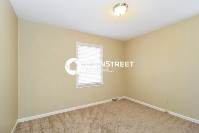Building Photo - 3 Bedroom Pet-Friendly Home in Winston-Sal...