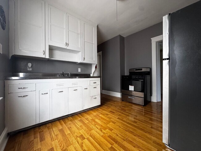 Building Photo - 4195 W 22nd St