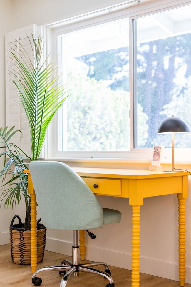 Office - 11411 Dona Pegita Dr