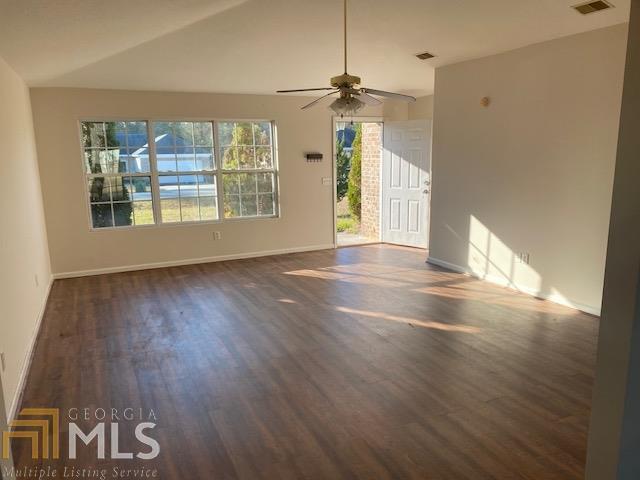 Building Photo - 5027 Scotch Pine Ave