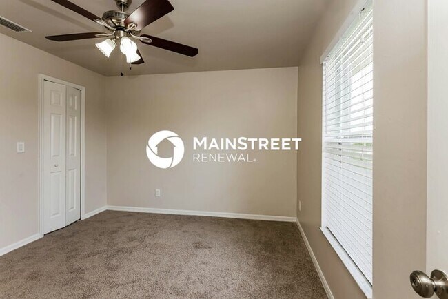 Building Photo - 3 Bedroom Pet-Friendly Home in Lehigh Acres, FL with Main Street Renewal