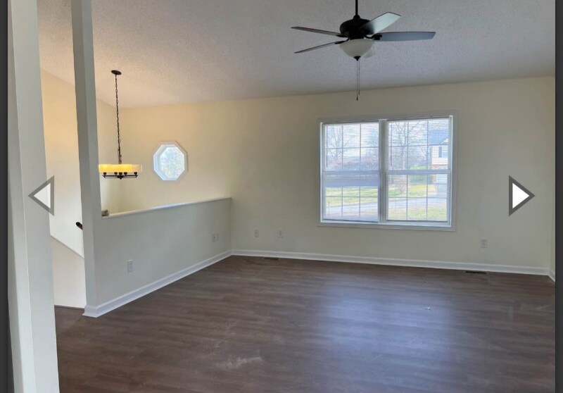 Building Photo - 120 Meadowlark
