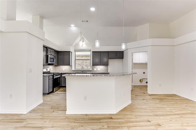 Building Photo - 8518 Linda Vista Dr
