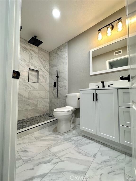 Building Photo - 33 Vassar Aisle