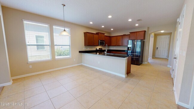 Building Photo - 15858 Lexington Park Blvd