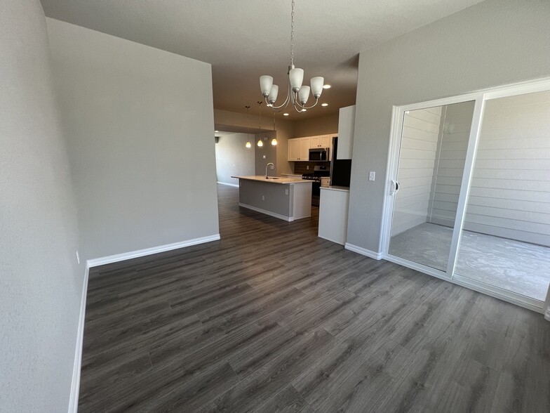 Building Photo - 7862 Kirwin Hts