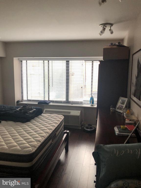 Building Photo - 2405 I St NW