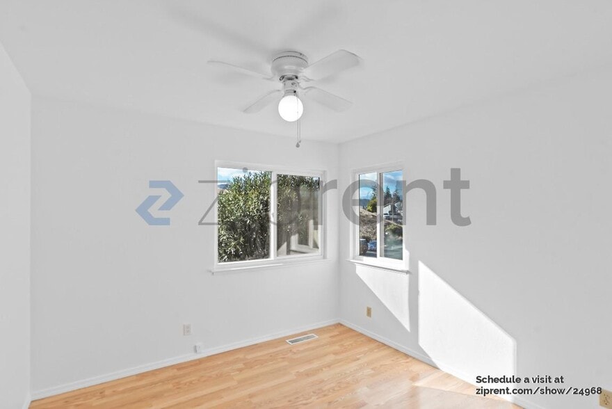 Building Photo - 7472 Tulare Hill Ln