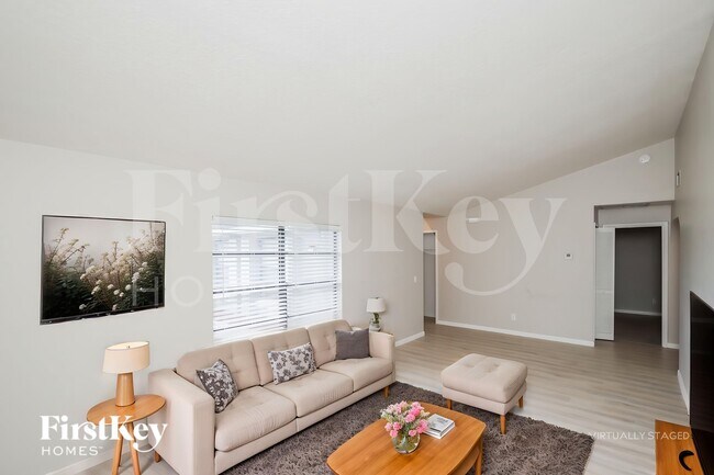 Building Photo - 1377 Prum Ave NW