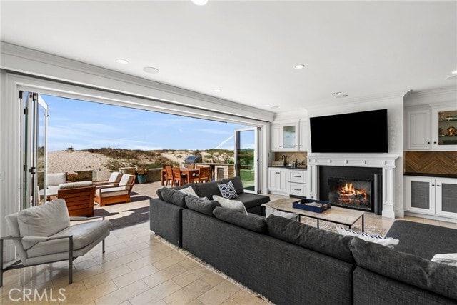 Building Photo - 7304 W Oceanfront