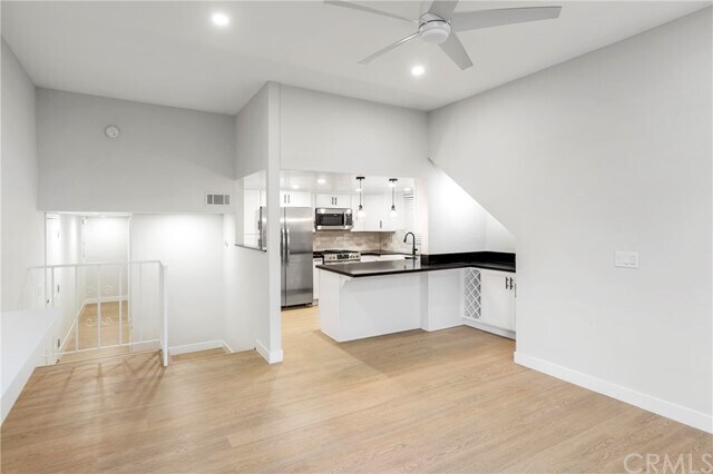 Building Photo - 1619 W Balboa Blvd