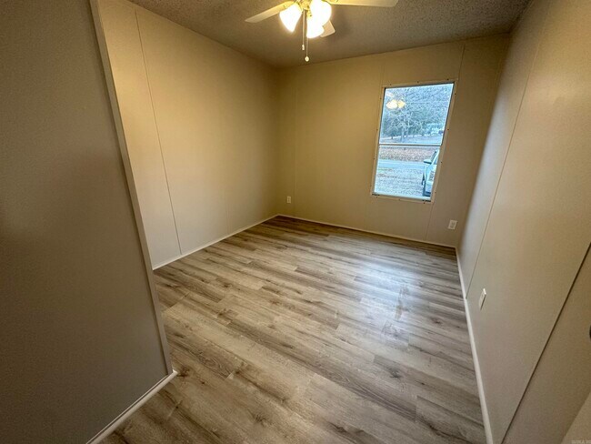 Building Photo - 2712 Spring St