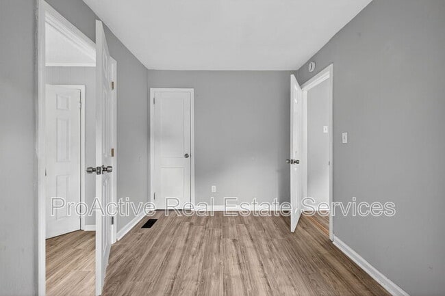 Building Photo - 900 Partridge Ave