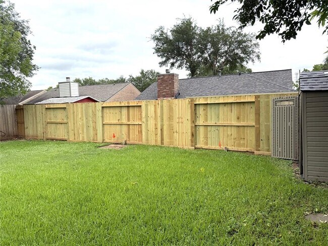 Building Photo - 4019 Shelby Row