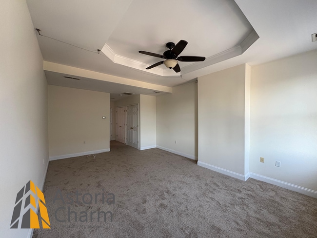 Building Photo - Backyard Fire Pit, Rooftop Terrace, and Mo...