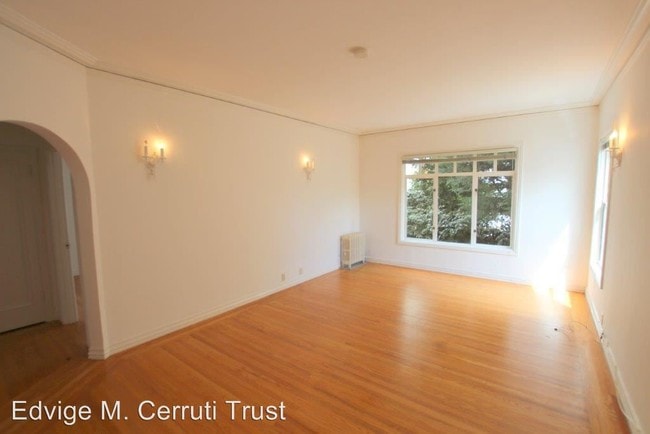 Building Photo - 3636 Scott St