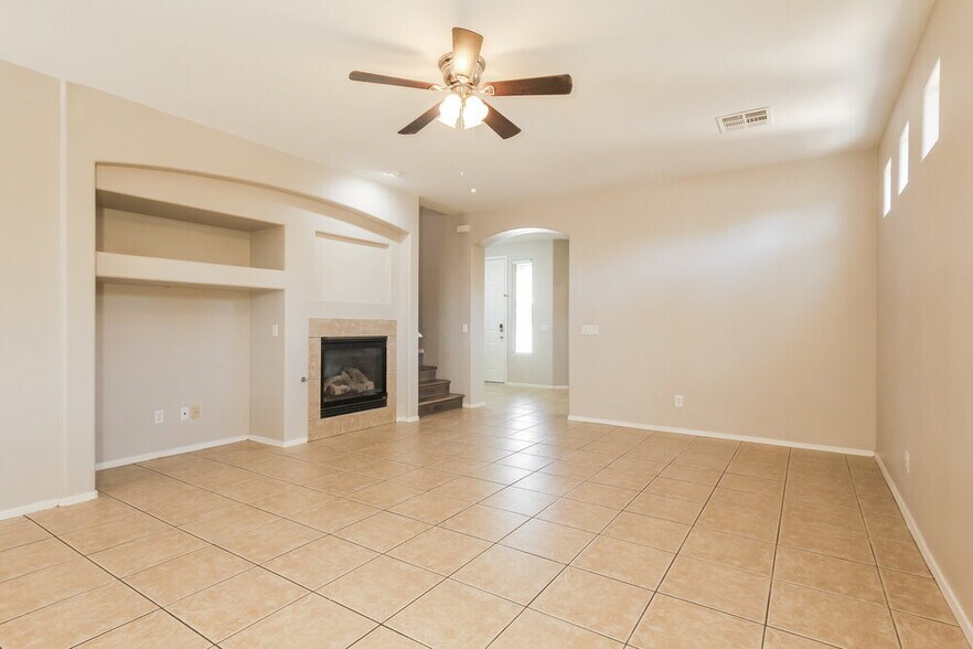 Building Photo - 2507 W Old Paint Trail