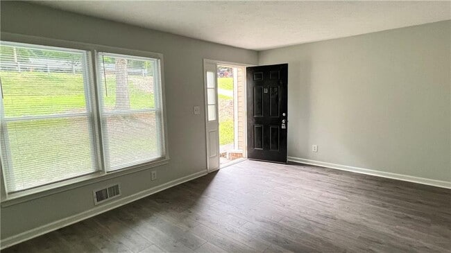 Building Photo - 4007 Burns Rd NW