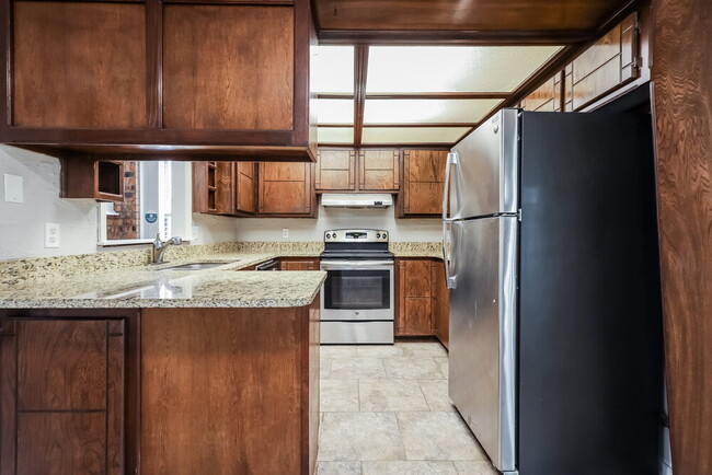 Building Photo - 12913 Heron Ln