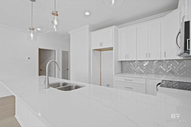 Building Photo - 501 Cotton Creek Dr