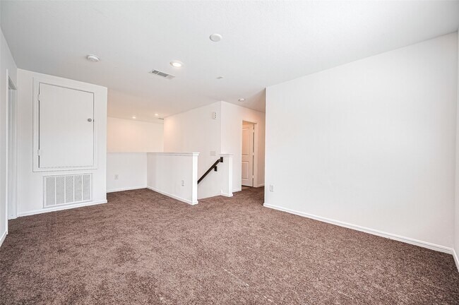 Building Photo - 1001 Laguna Cv Dr