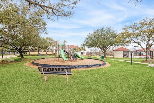 Building Photo - 8002 Weeping Willow Pl