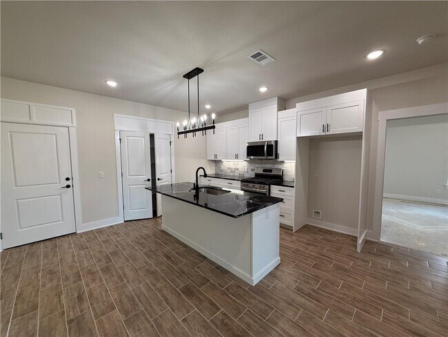 Building Photo - 40 W Gilpin St