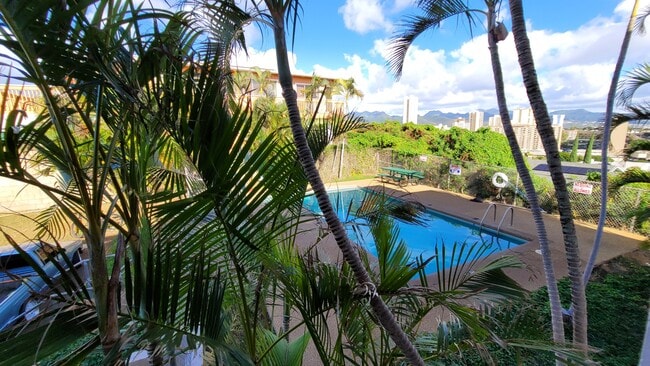 Swimming Pool. - 3370 Salt Lake Blvd