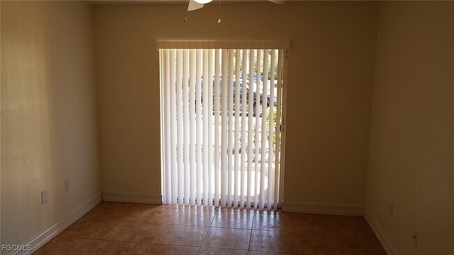 Building Photo - 3419 Winkler Ave