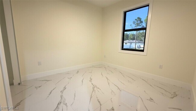 Building Photo - 1821 Desoto Blvd N