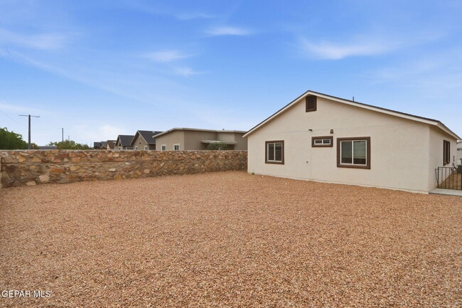 Building Photo - 4976 Joe Castillo St