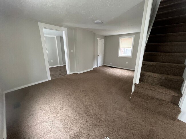 Building Photo - Renovated 3BR house in Portland