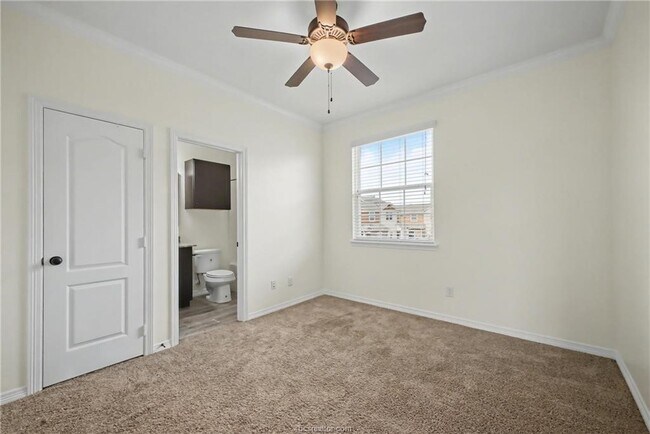 Building Photo - 301 Southwest Pkwy