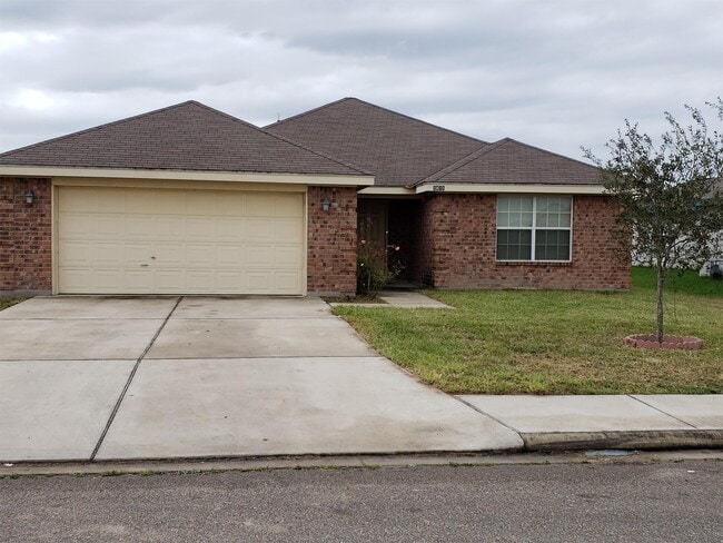Primary Photo - 1411 Tierra Del Sol Ave