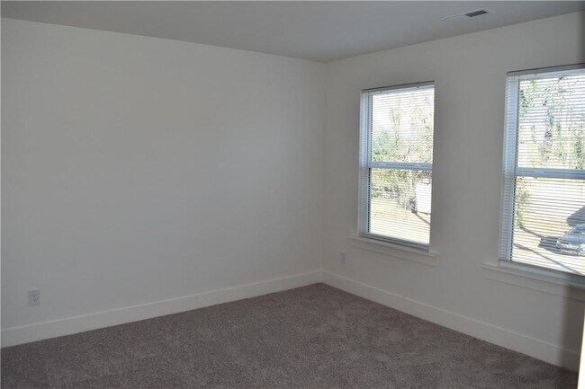 Building Photo - 1300 Norris Ave
