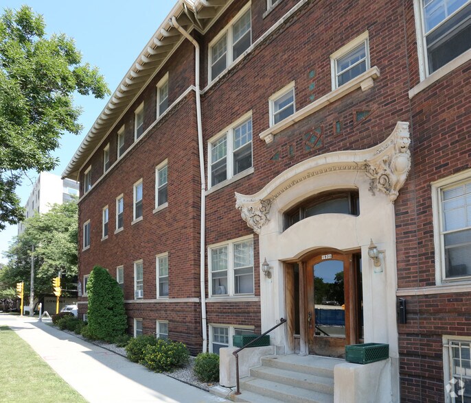 Prospect Kane Apartments 1806 E Kane Pl Milwaukee WI 53202