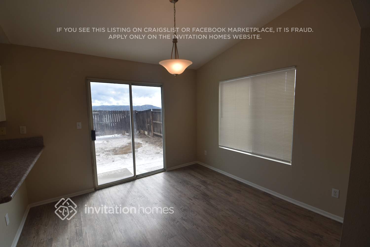 Building Photo - 1721 G Ct