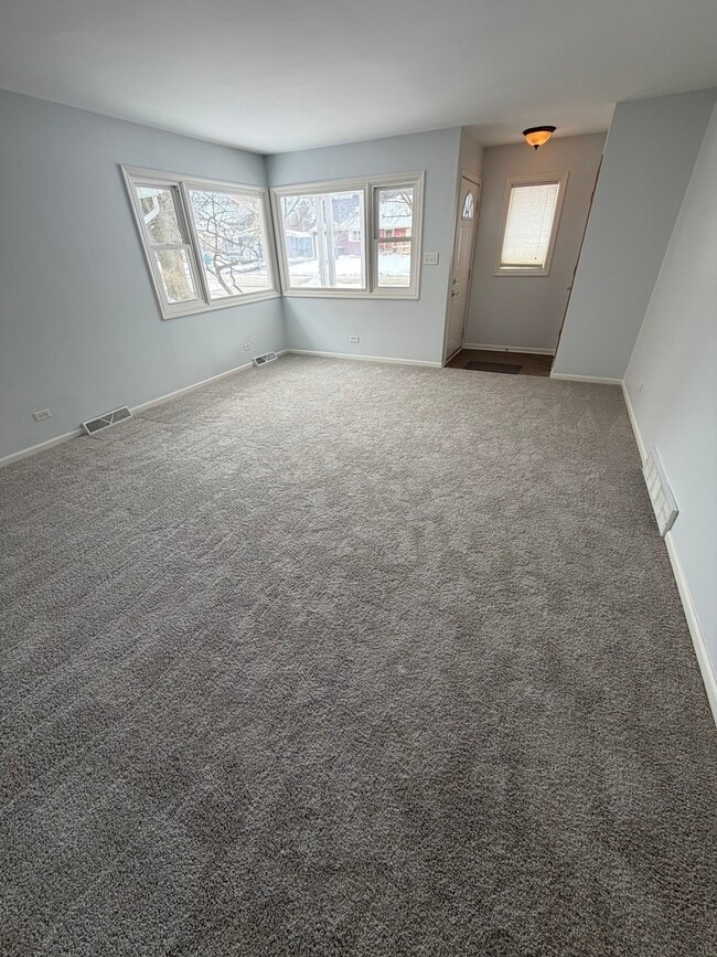 Building Photo - 1388 Gardina Vista