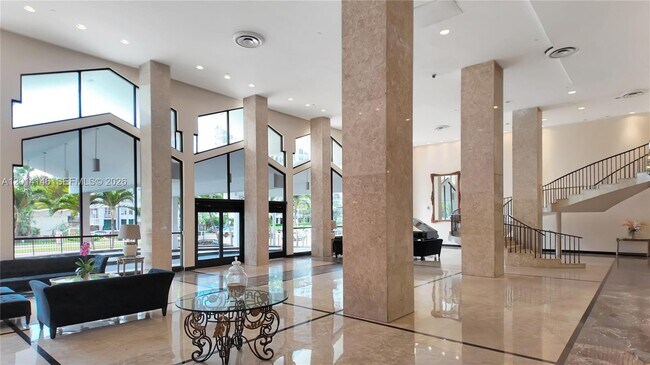 Building Photo - 5601 Collins Ave