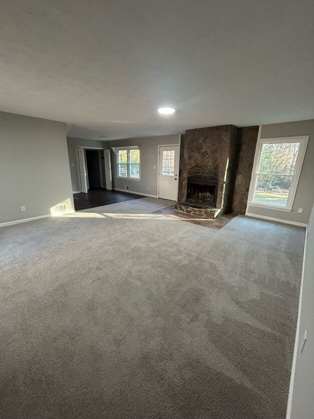 Building Photo - 190 Winston Dr